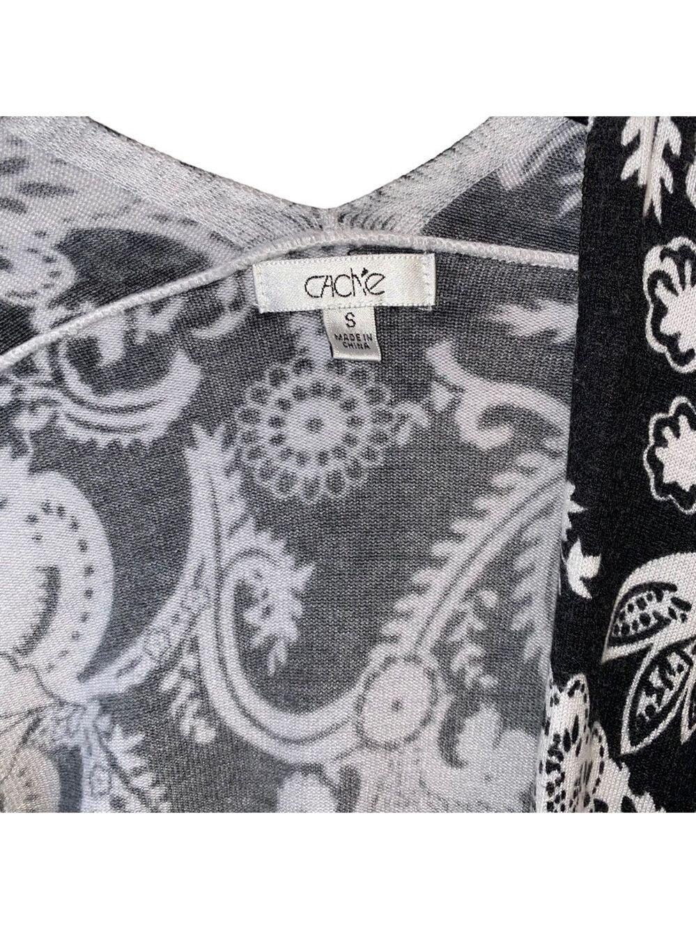 Cache Open Front Paisley Black and White Hi Low Point Cardigan Size Small - Picture 7 of 7